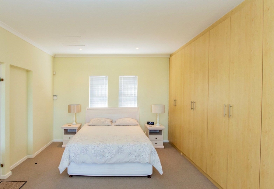 To Let 3 Bedroom Property for Rent in Country Club Western Cape